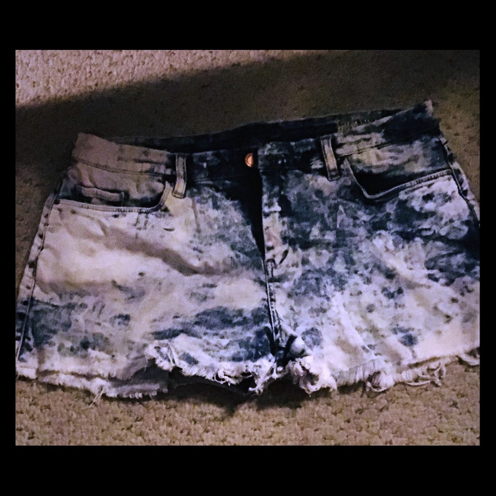 Blank NYC acid wash cut off shorts